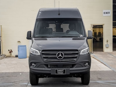 2024 Mercedes-Benz Sprinter Crew Van