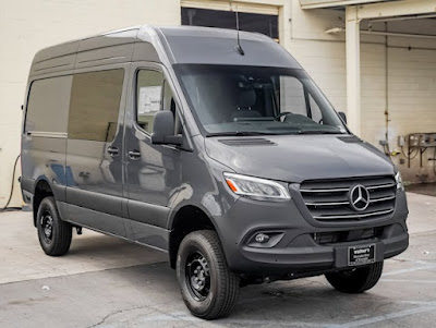 2024 Mercedes-Benz Sprinter Crew Van