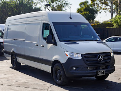 2024 Mercedes-Benz Sprinter Cargo Van