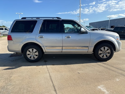 2010 Lincoln Navigator Base