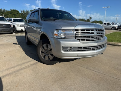 2010 Lincoln Navigator Base