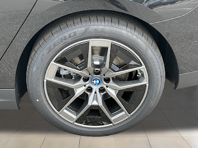 2024 BMW i5 eDrive40