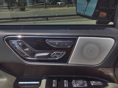 2022 Lincoln Navigator L Black Label