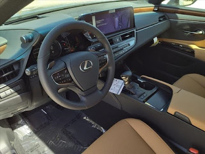 2025 Lexus ES 300h