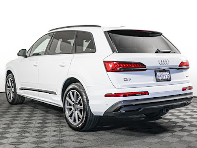 2024 Audi Q7 Premium Plus