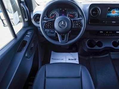 2024 Mercedes-Benz Sprinter Crew Van