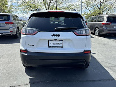 2023 Jeep Cherokee Altitude Lux