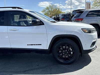 2023 Jeep Cherokee Altitude Lux