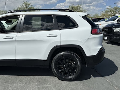 2023 Jeep Cherokee Altitude Lux