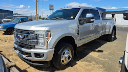 2017 Ford Super Duty F-350 DRW Lariat