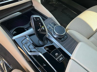 2022 BMW 5 Series 530i