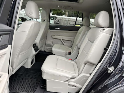 2021 Volkswagen Atlas 3.6L V6 SE w/Technology R-Line