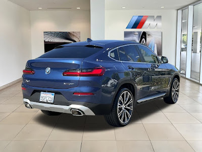 2024 BMW X4 xDrive30i