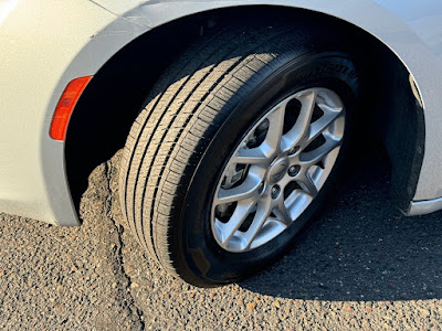 2022 Chrysler Voyager LX