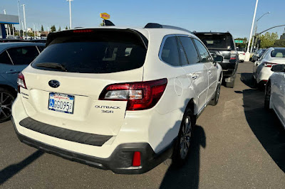 2018 Subaru Outback Touring