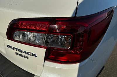 2018 Subaru Outback Touring