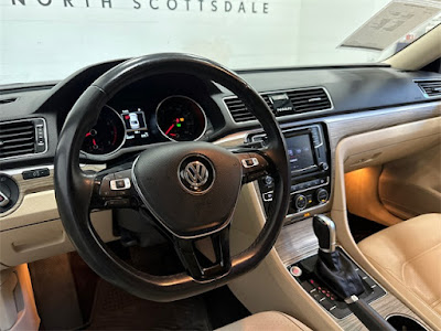 2018 Volkswagen Passat 2.0T SE