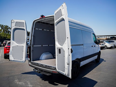 2025 Mercedes-Benz Sprinter Cargo Van