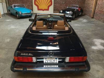 1987 Mercedes-Benz 560-Class