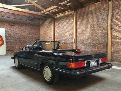 1987 Mercedes-Benz 560-Class