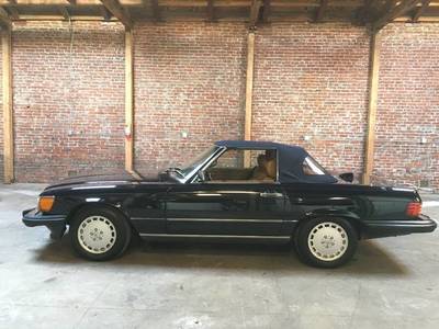 1987 Mercedes-Benz 560-Class