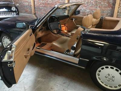 1987 Mercedes-Benz 560-Class