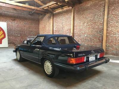 1987 Mercedes-Benz 560-Class