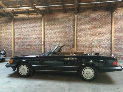 1987 Mercedes-Benz 560-Class