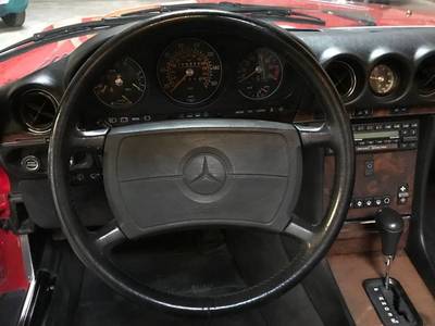 1986 Mercedes-Benz 560-Class